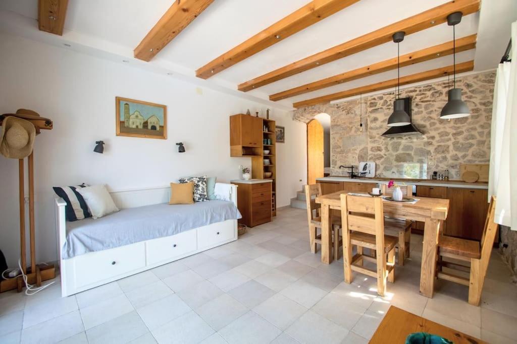 Stone House Kula Milica Villa Mala Cista Exterior photo