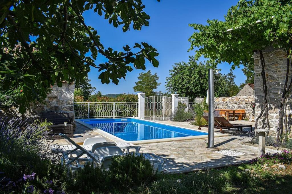 Stone House Kula Milica Villa Mala Cista Exterior photo